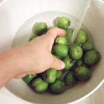 зелени орехчета
