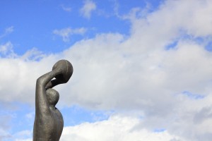 помощ близки